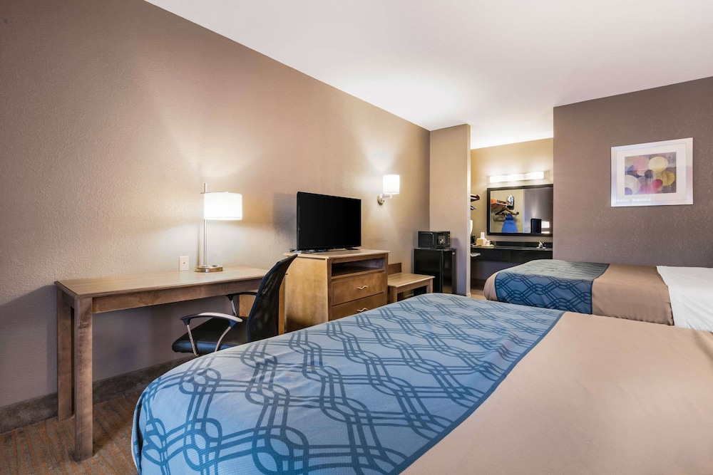 Econo Lodge Forrest City I-40 19/43