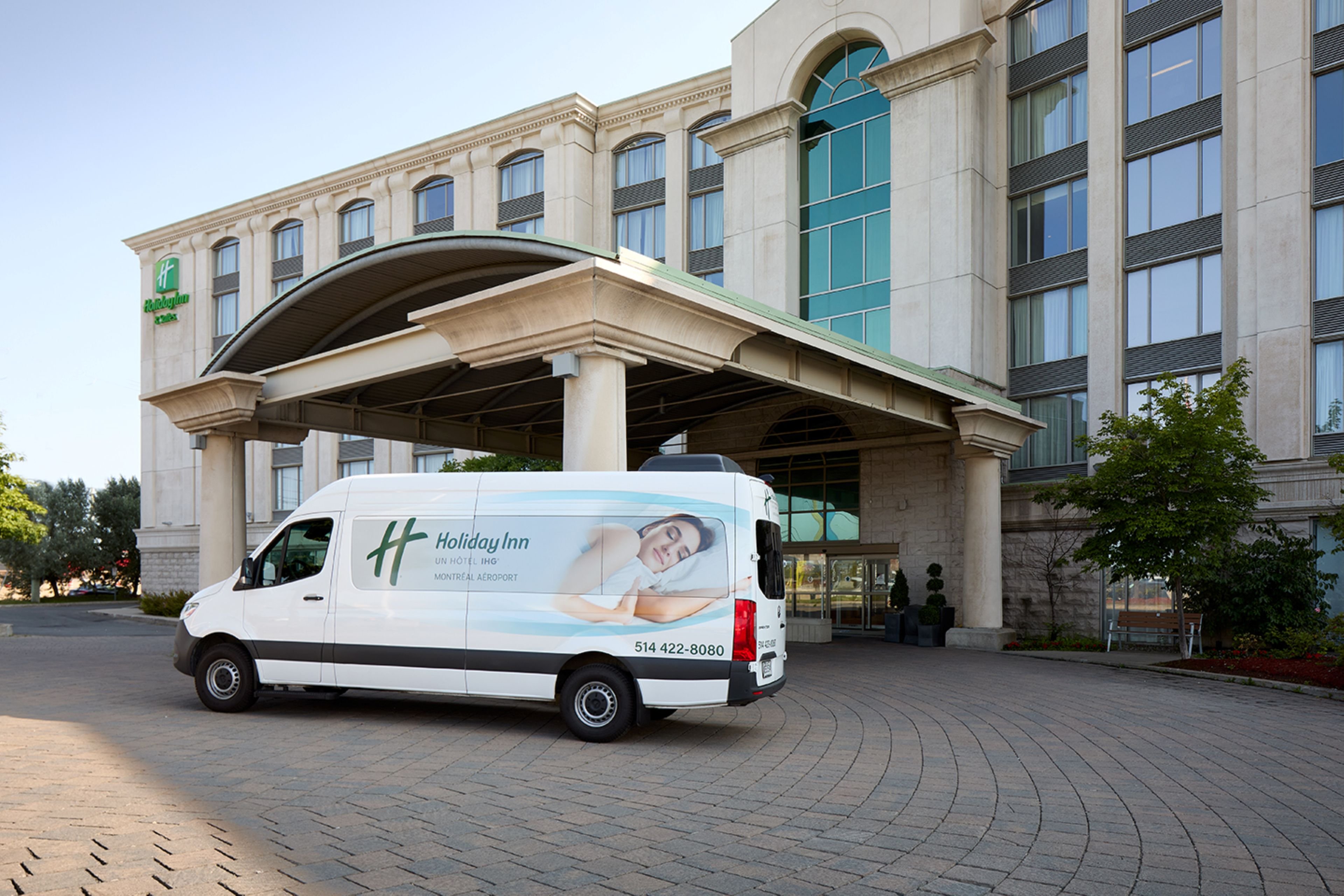 Holiday Inn and Suites Montreal Airport 59/67