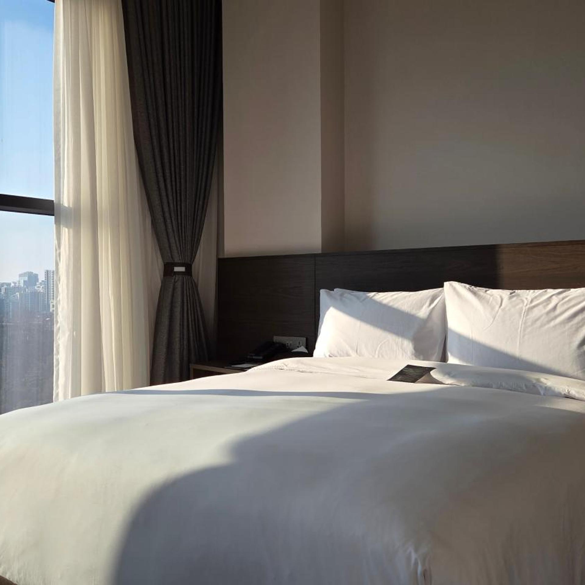 Penthouse, Studio