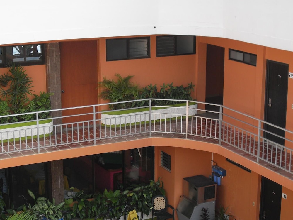 Hotel Playa Cristal 1/47
