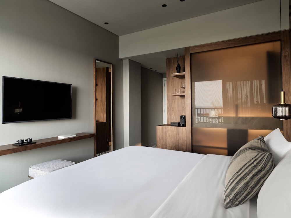 DOUBLE ROOM DELUXE SEA VIEW