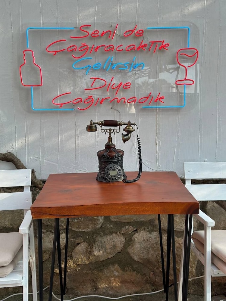 Eski Datca Pansiyon Cafe 6/50