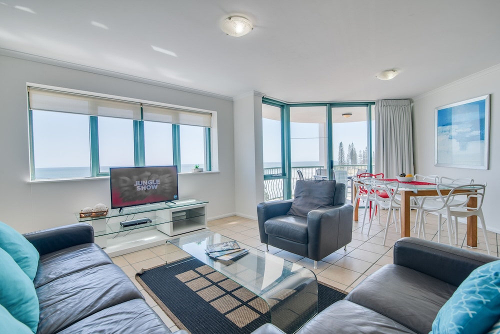 Grand Palais Beachside Resort 53/94