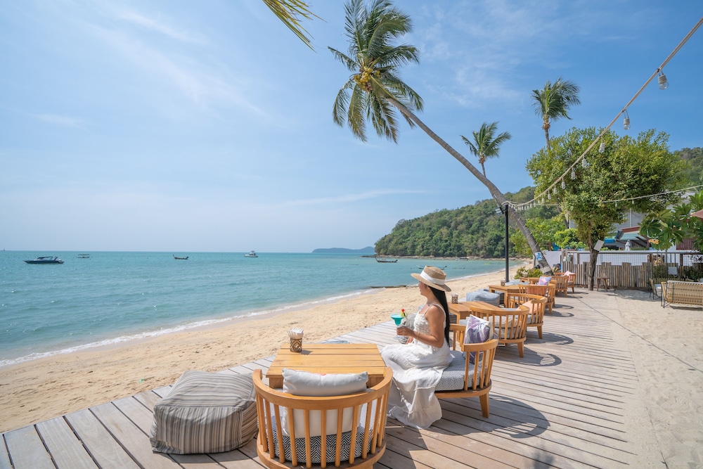 Bandara Beach Resort, Phuket 65/74