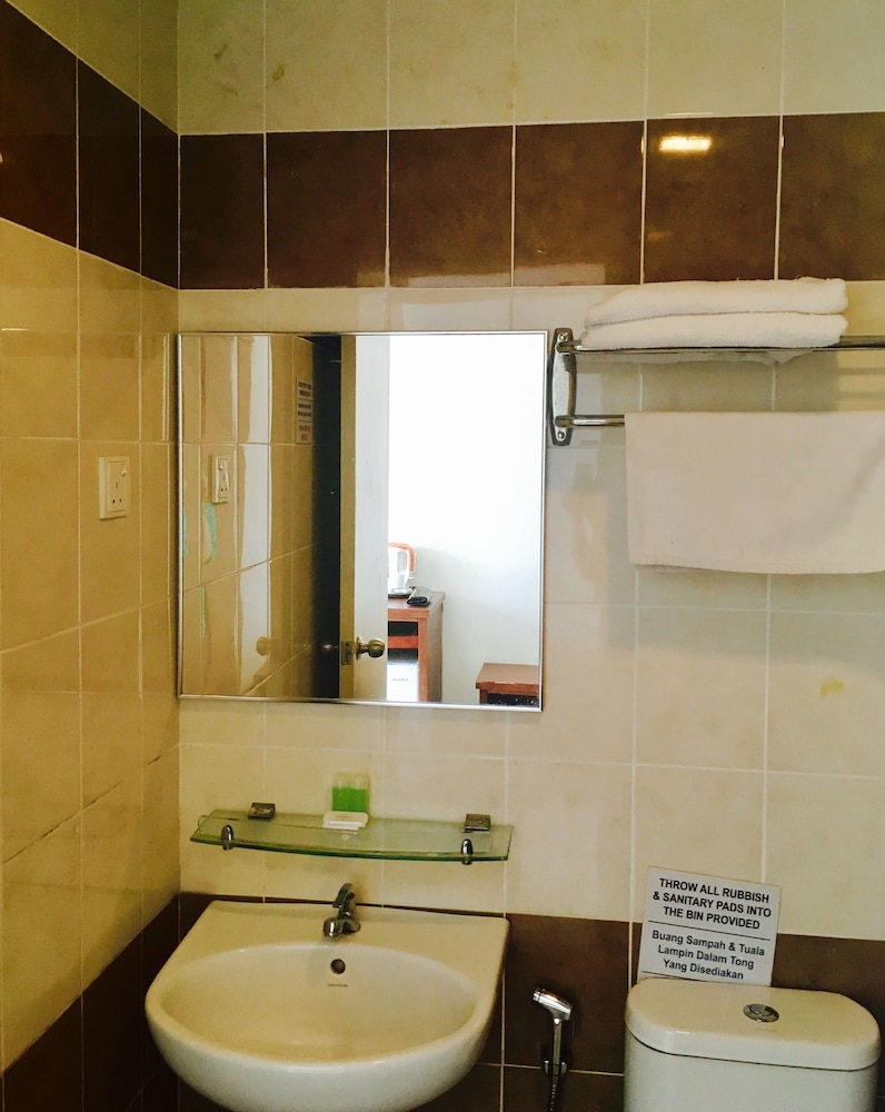 Sutera Hotel 41/43