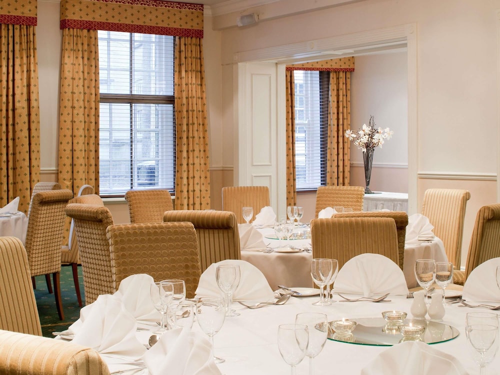 Mercure Salisbury White Hart Hotel 49/71
