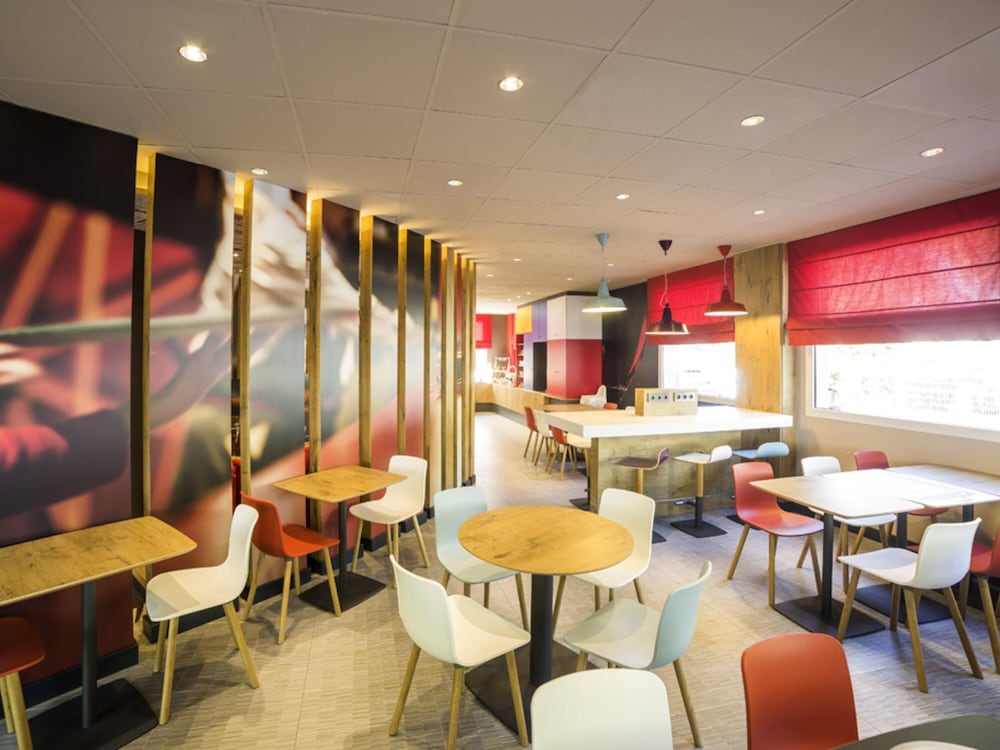 ibis Barcelona Castelldefels 64/79