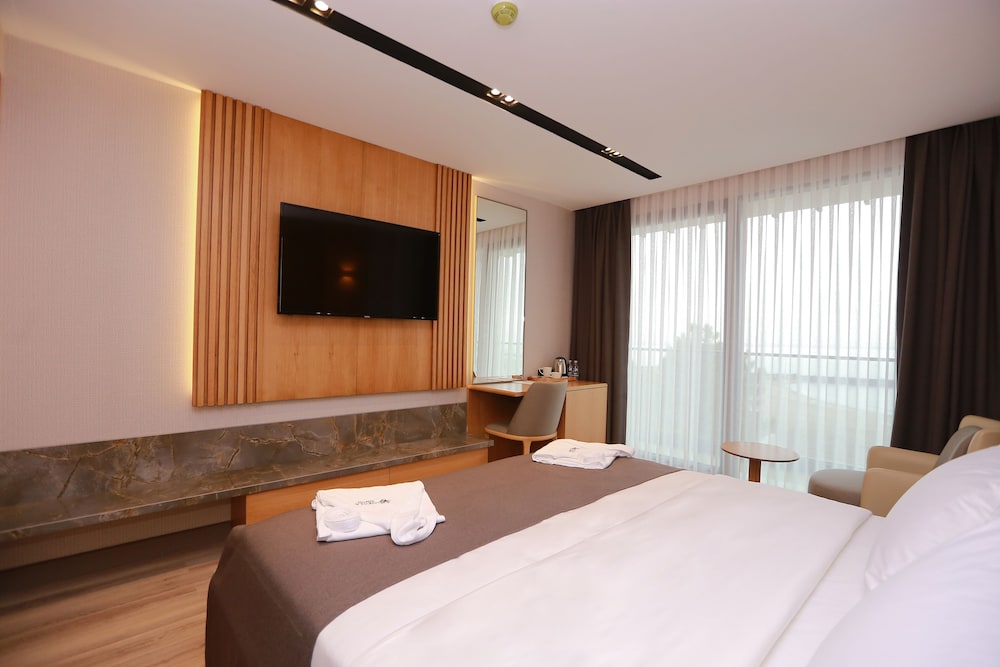 Pikola Otel 7/15