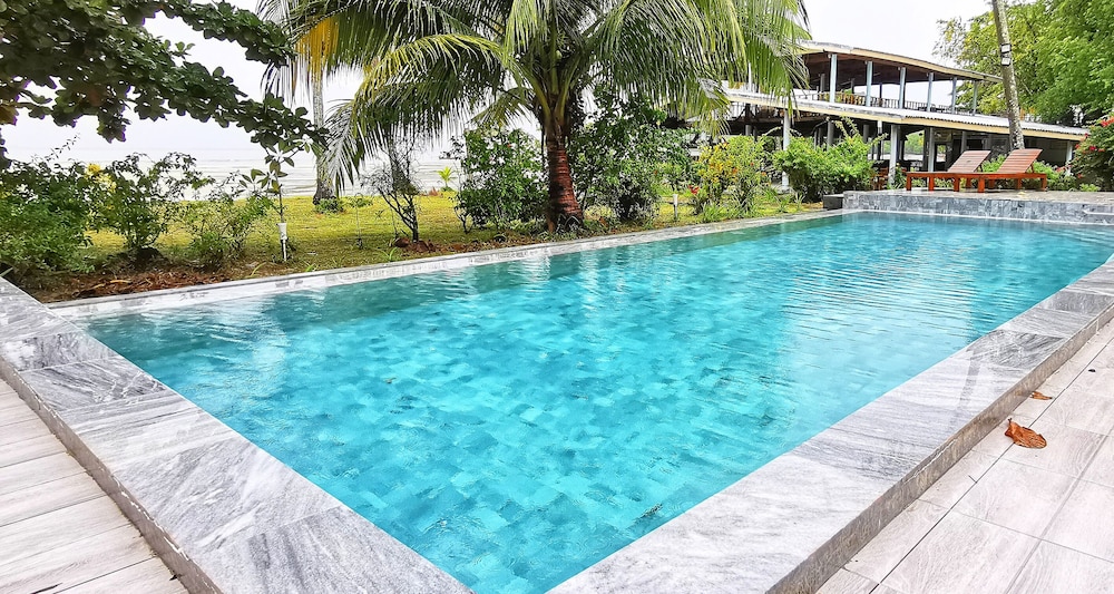Koh Mook Riviera Beach Resort 46/50