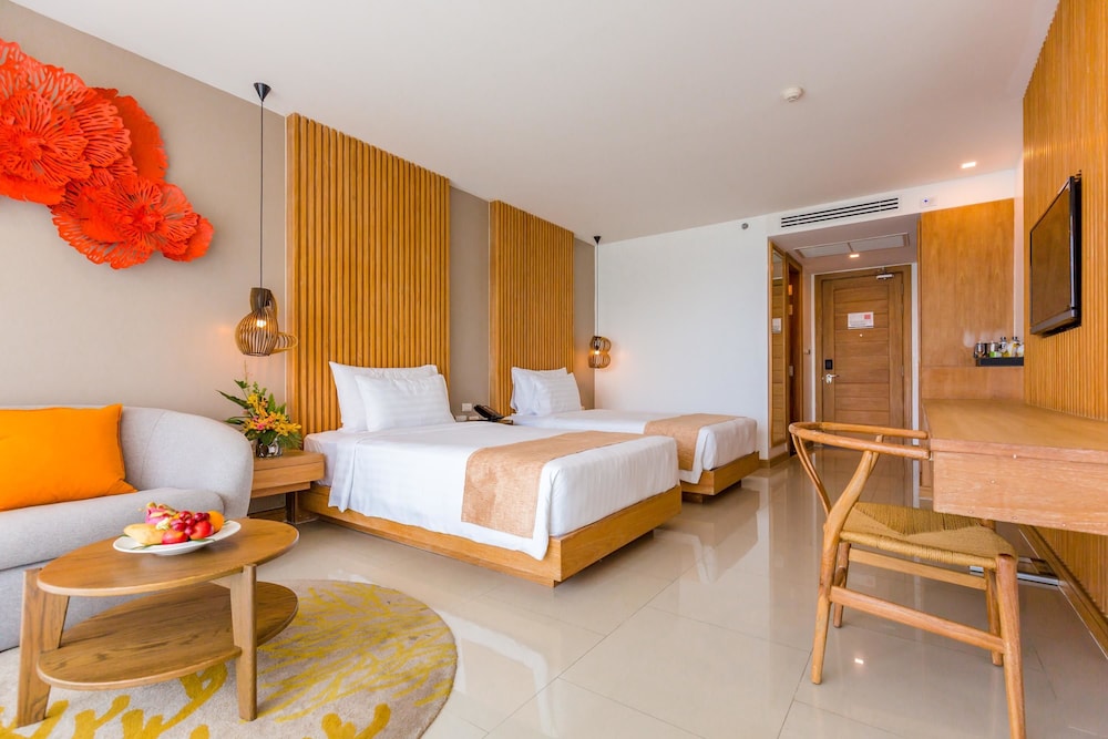 Wyndham Grand Phuket Kalim Bay 18/74
