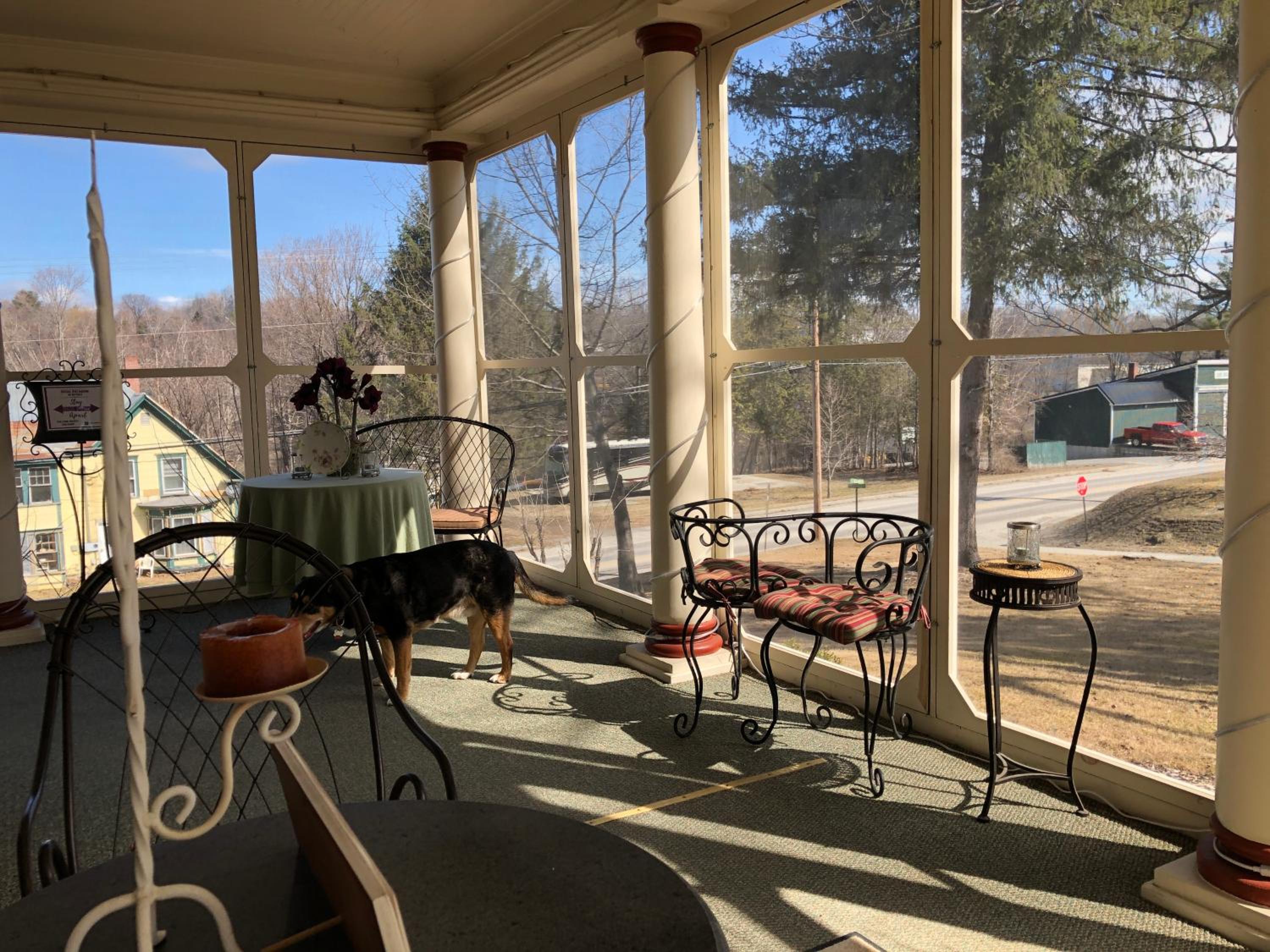 Guilford Bed and Breakfast 38/42