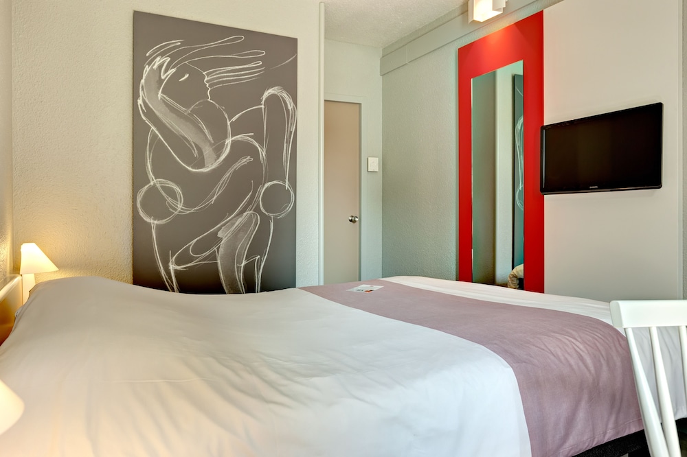ibis La Roche sur Yon 11/73