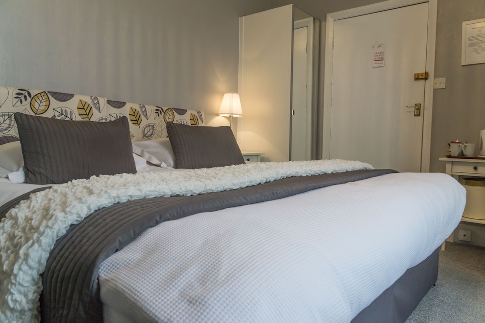 Hedley Villa Guest House 10/42
