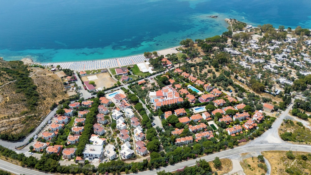 Hanedan Beach Hotel 25/32