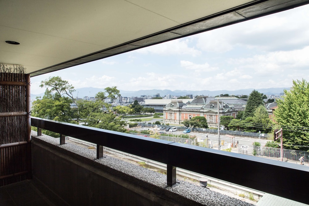 HYATT REGENCY KYOTO 6/72