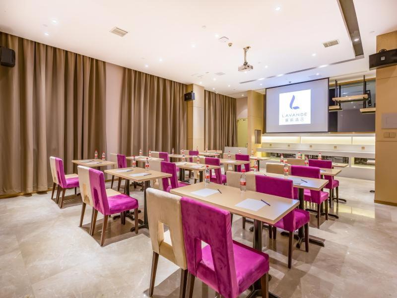 Lavande Hotels Langfang Municipal government 46/49