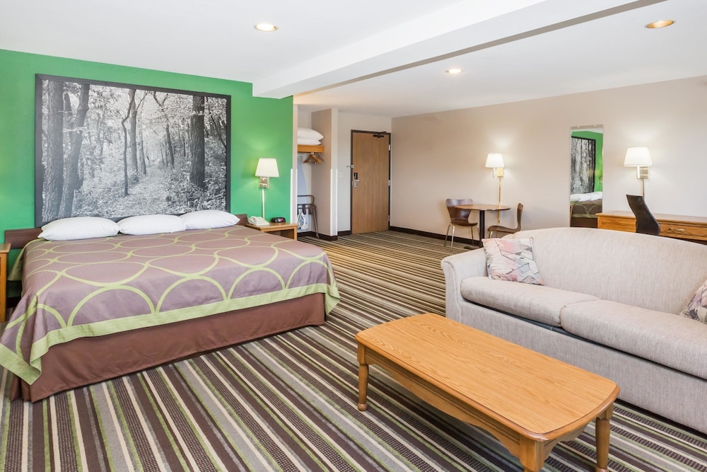 Super 8 by Wyndham Sioux City South 10/19