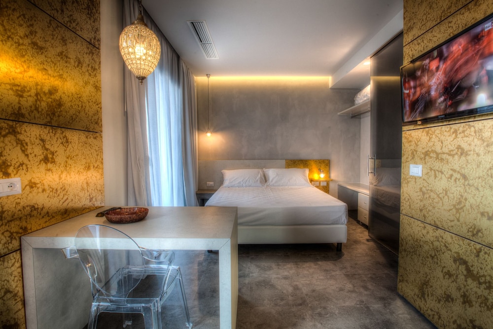 Bell Suite Hotel 12/35
