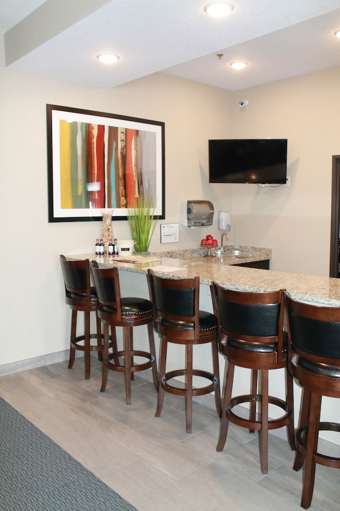 Brookstone Lodge Suites 43/43