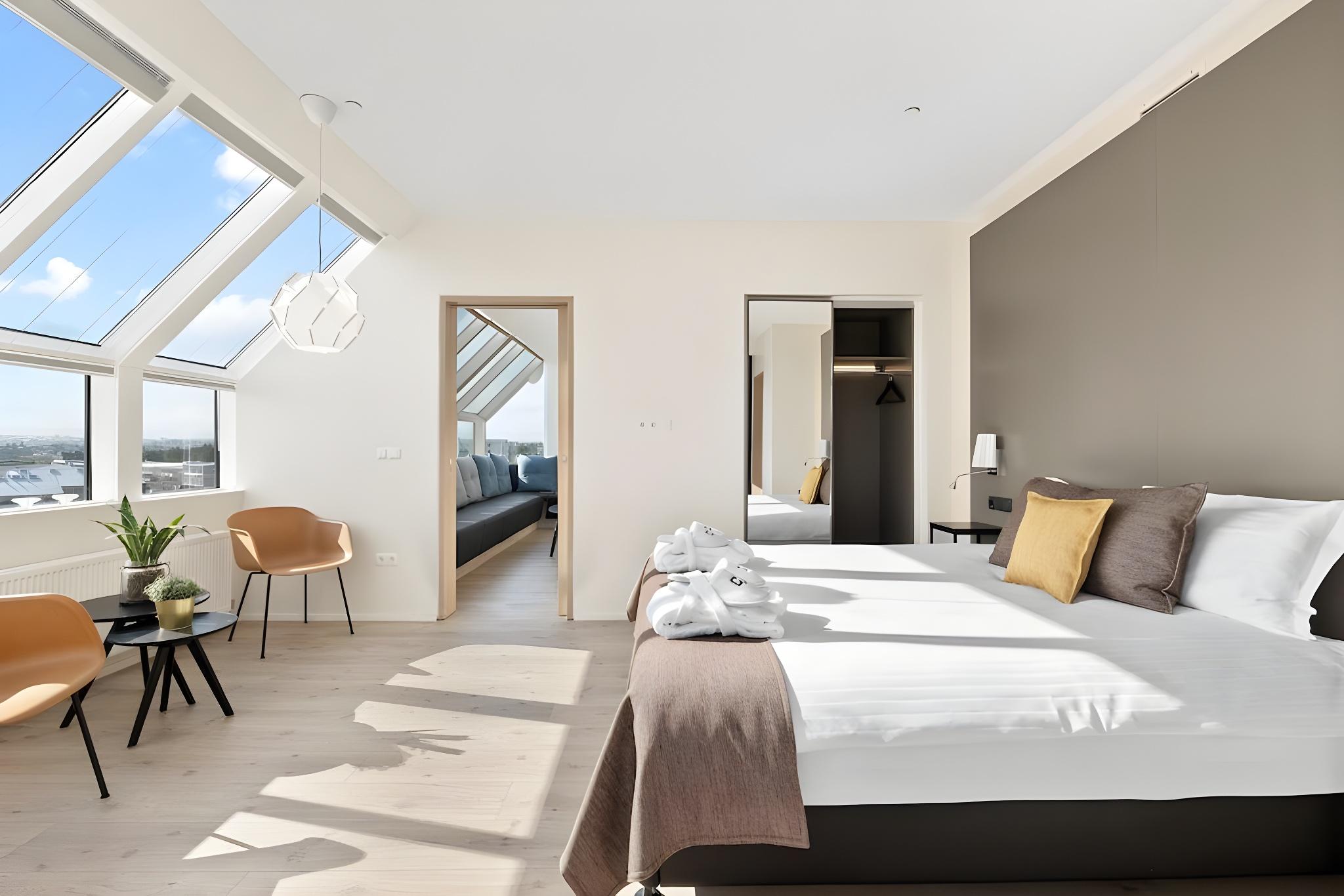 Panorama, King Bed, Top Floor