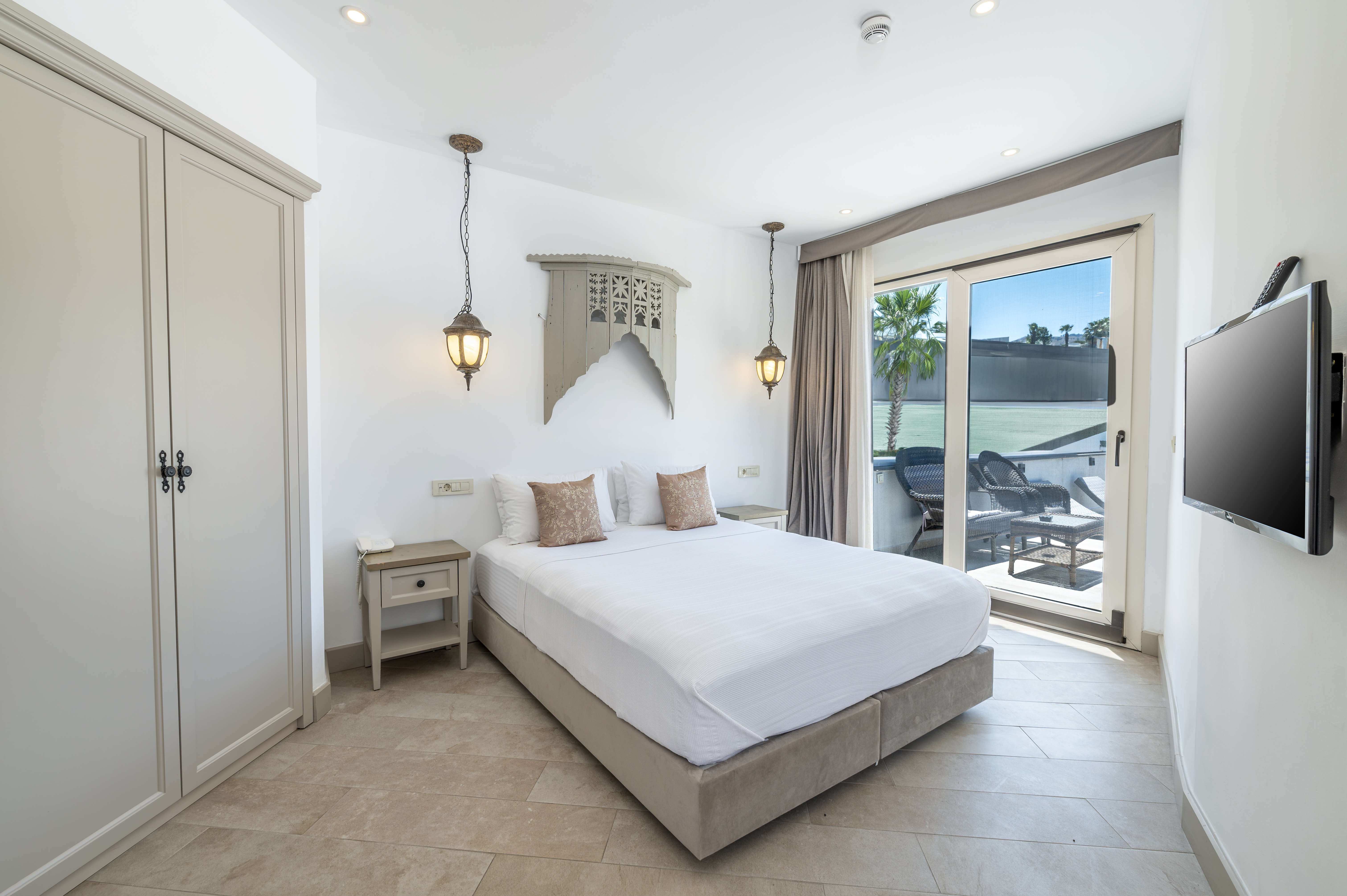Pool, Suite, Pool View