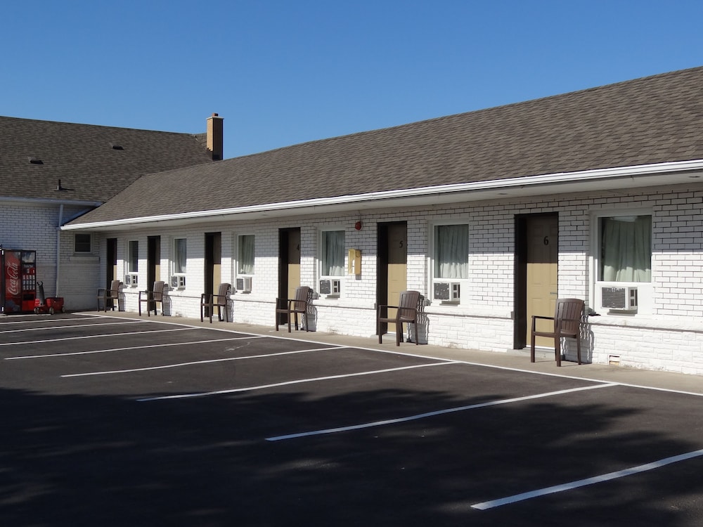 Falcon Inn 52/65