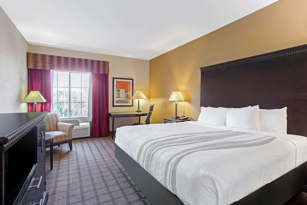 La Quinta Inn Suites By Wyndham Mobile Satsuma Saraland 13/50