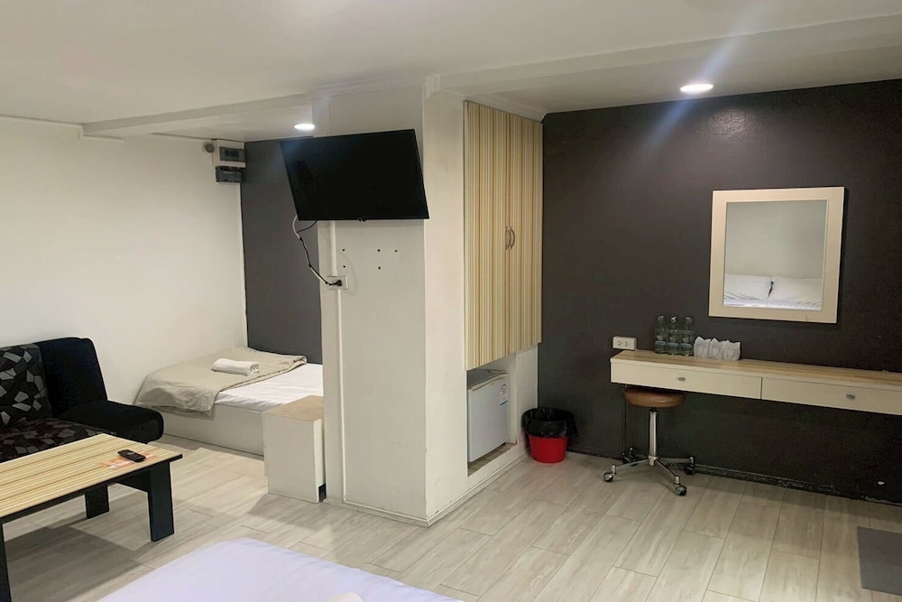 غرفة قياسية ثلاثية بسرير كوين وسرير فردي، Sakun Place 6/6
