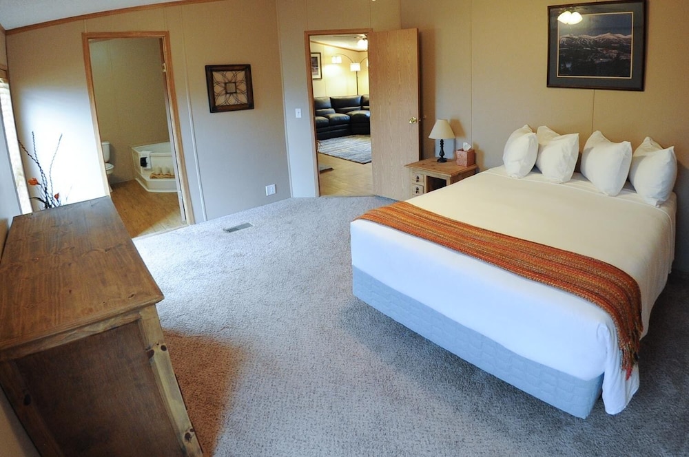 Royal Gorge Cabins 19/69
