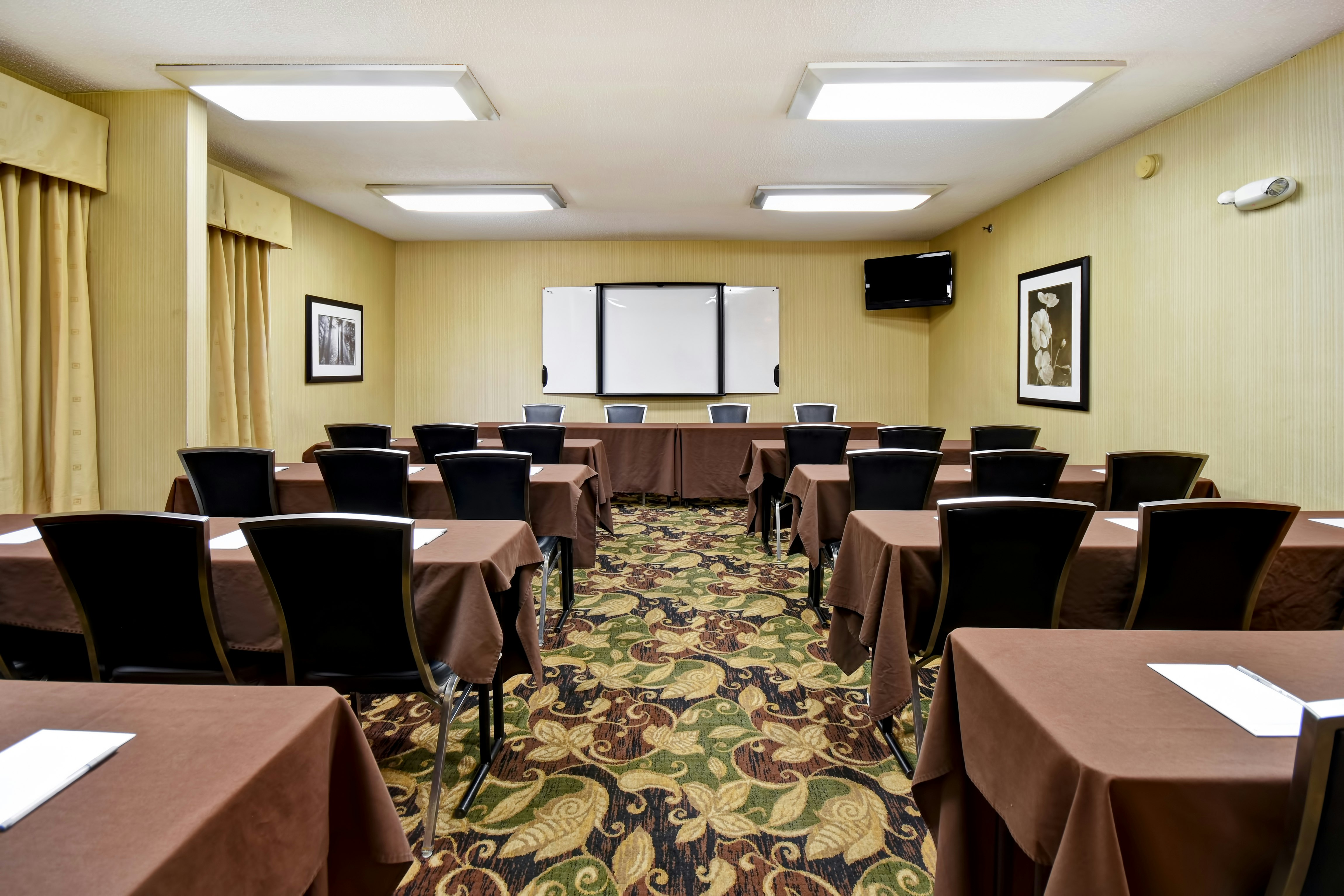 Hampton Inn St. Louis - Westport 38/40