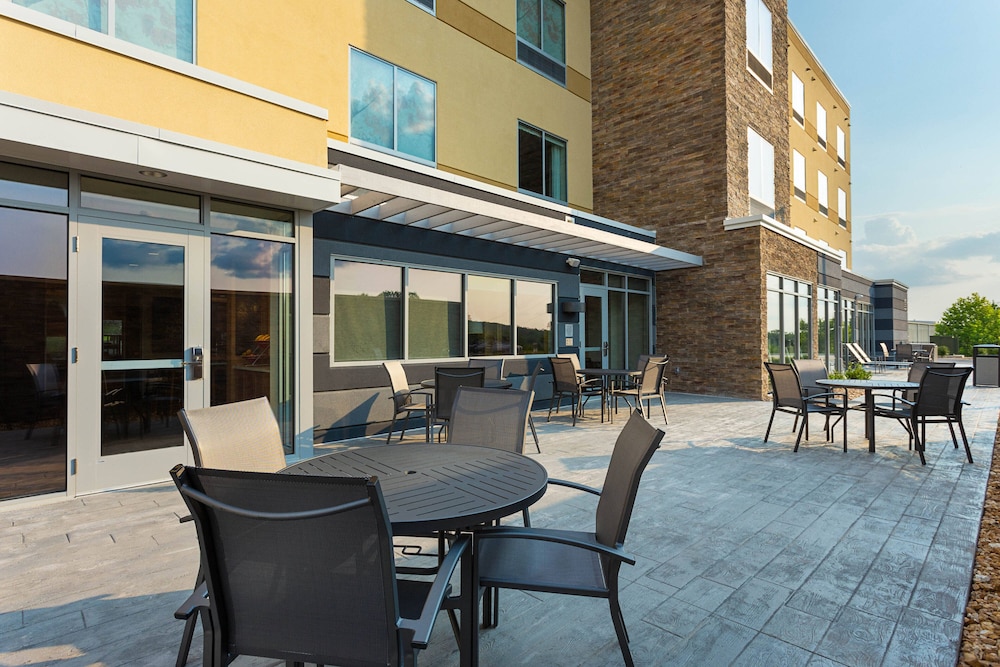 Fairfield Inn & Suites by Marriott Rolla 7/46