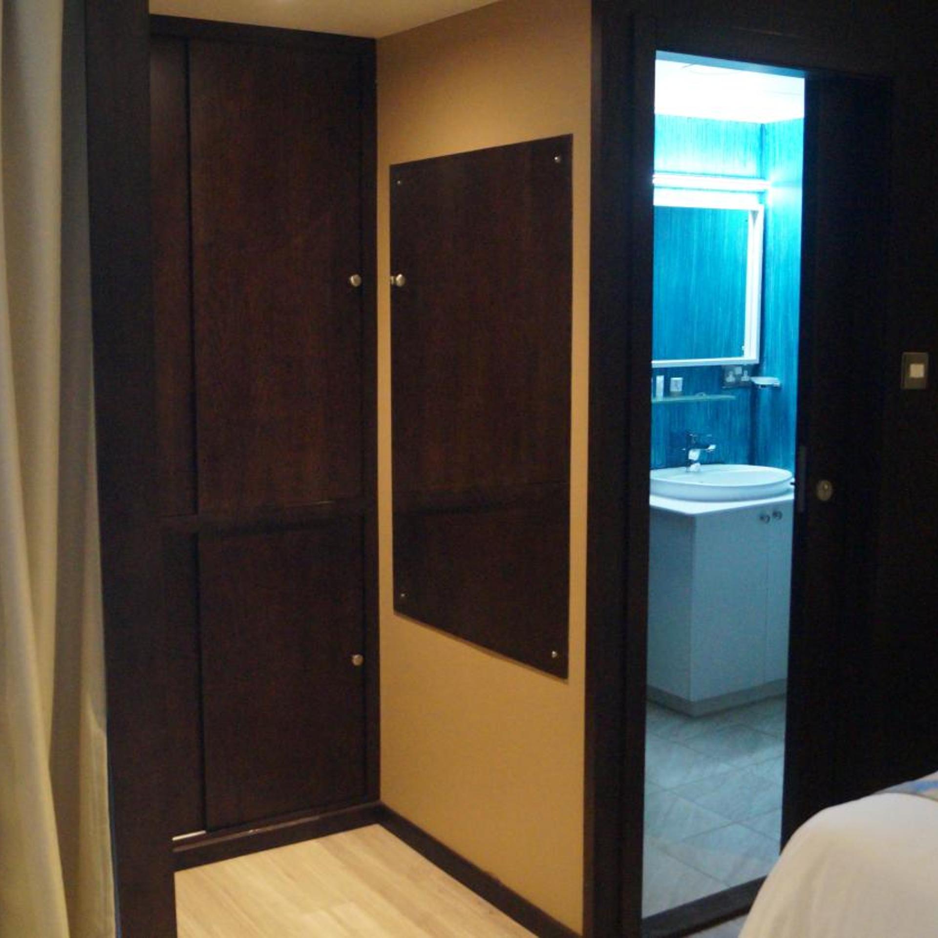 C Hotel 49/49