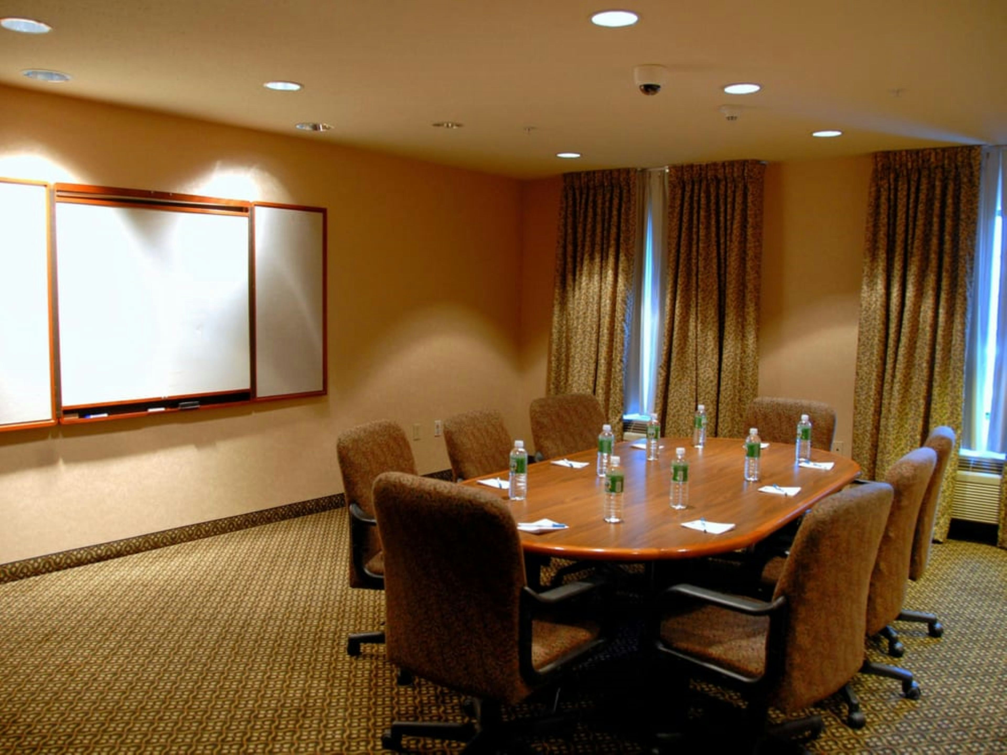 Staybridge Allentown Bethlehem Airport Suites 52/69