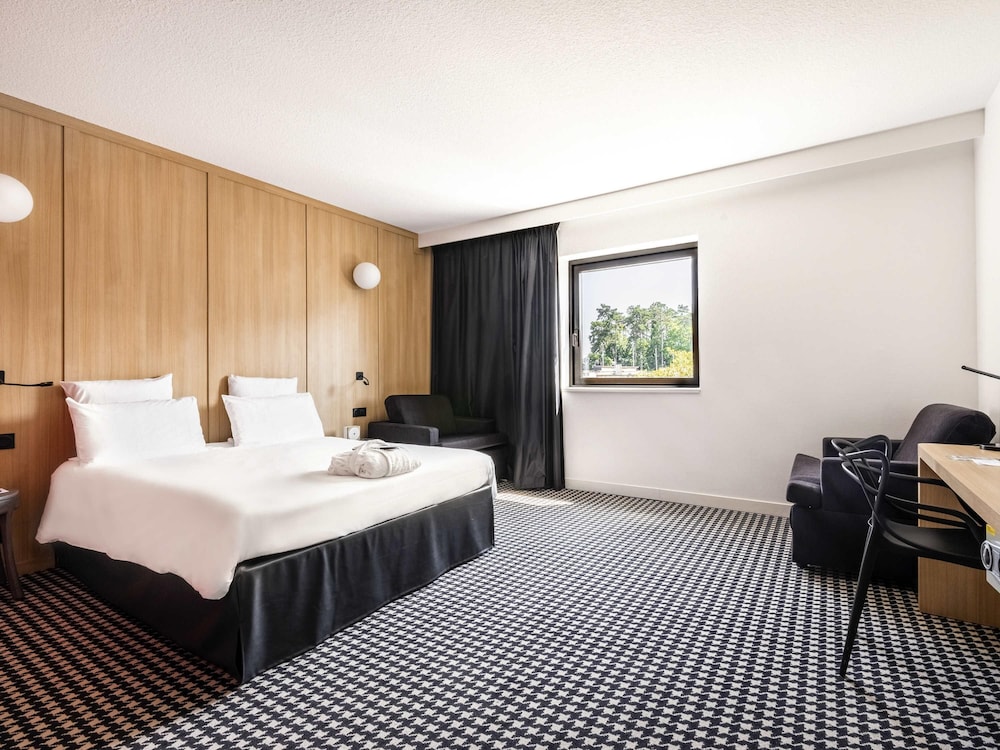MERCURE TOURS SUD 20/77