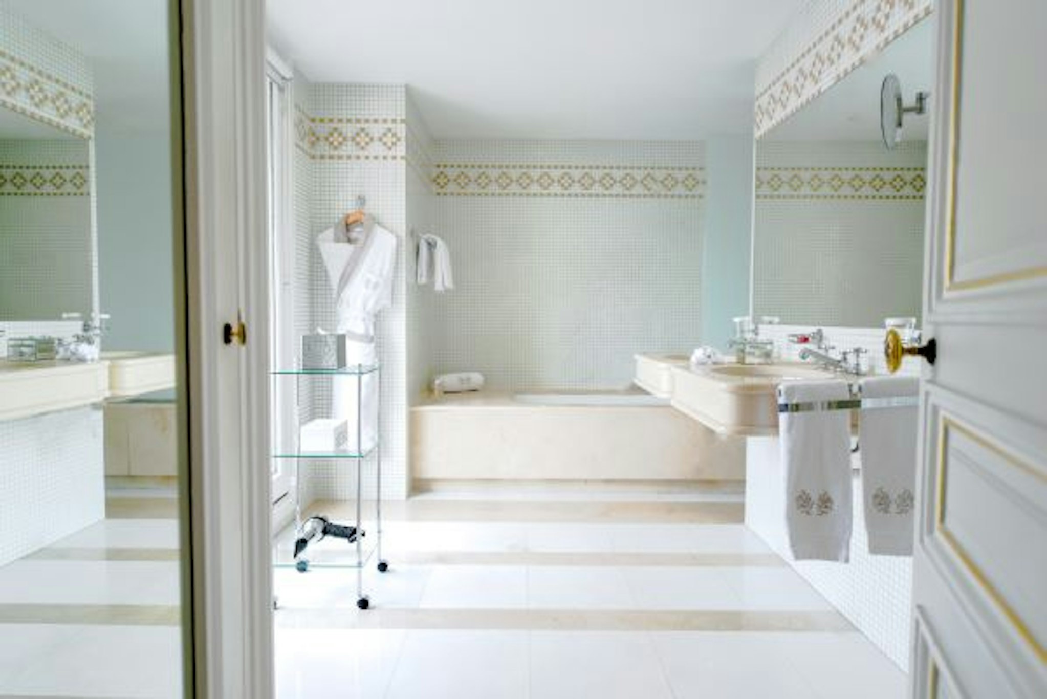 Hotel Lancaster Paris Champs Elysees 42/42