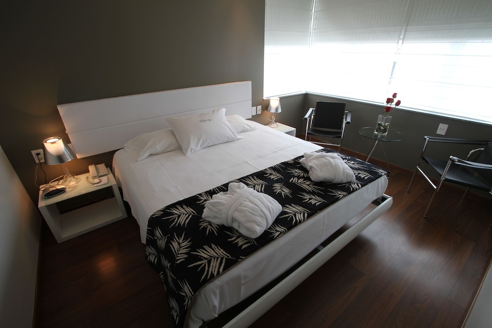 Suite, River View