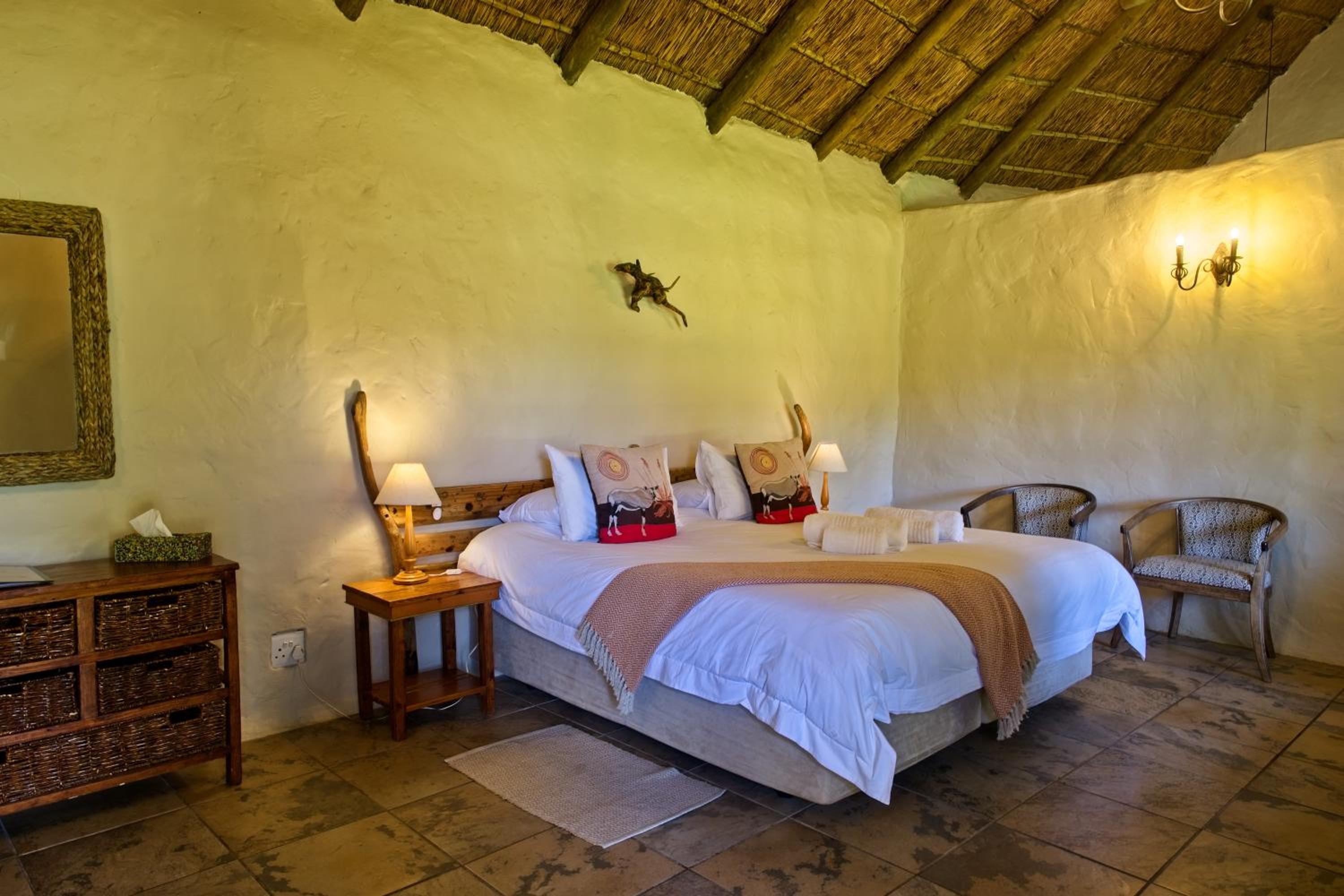 Garden, Bungalow, Queen Bed