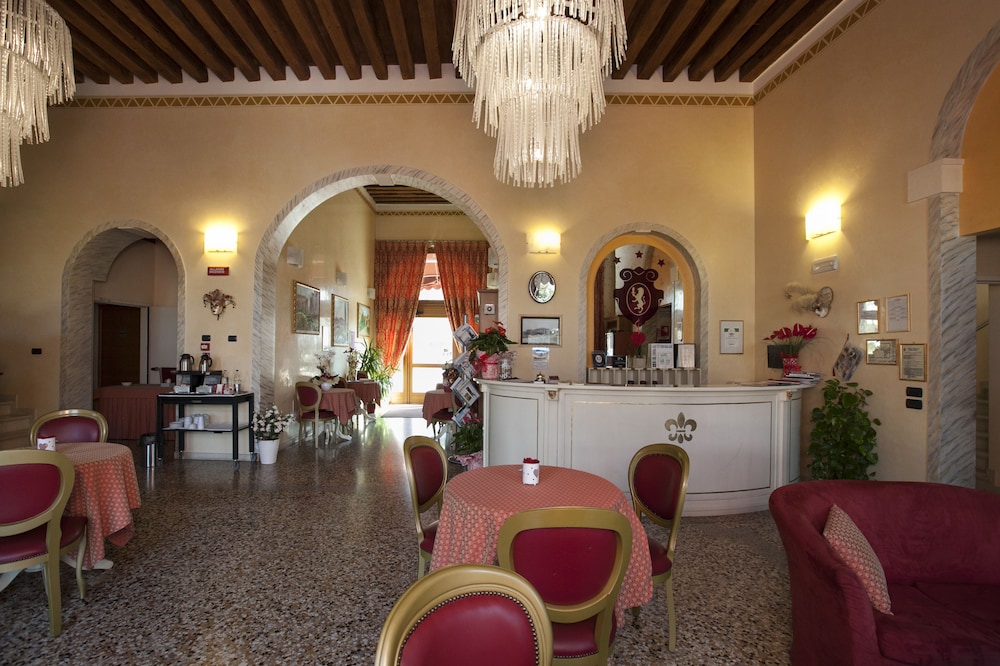 Albergo Antica Corte Marchesini 38/50