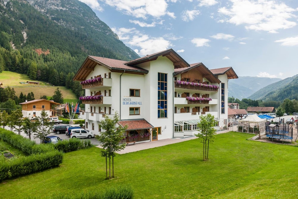 Hotel Bergkristall 46/50