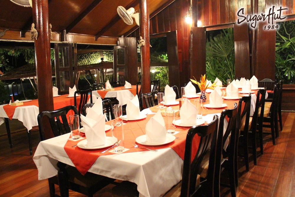 Sugar Hut Resort 53/74