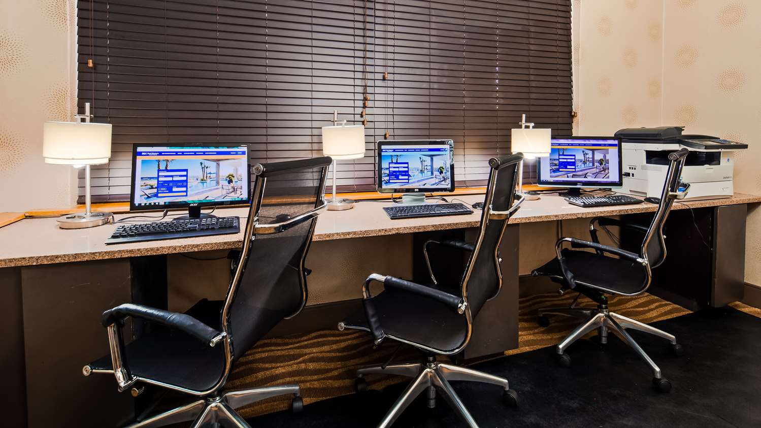 Best Western Plus Richmond Airport Hotel 28/30