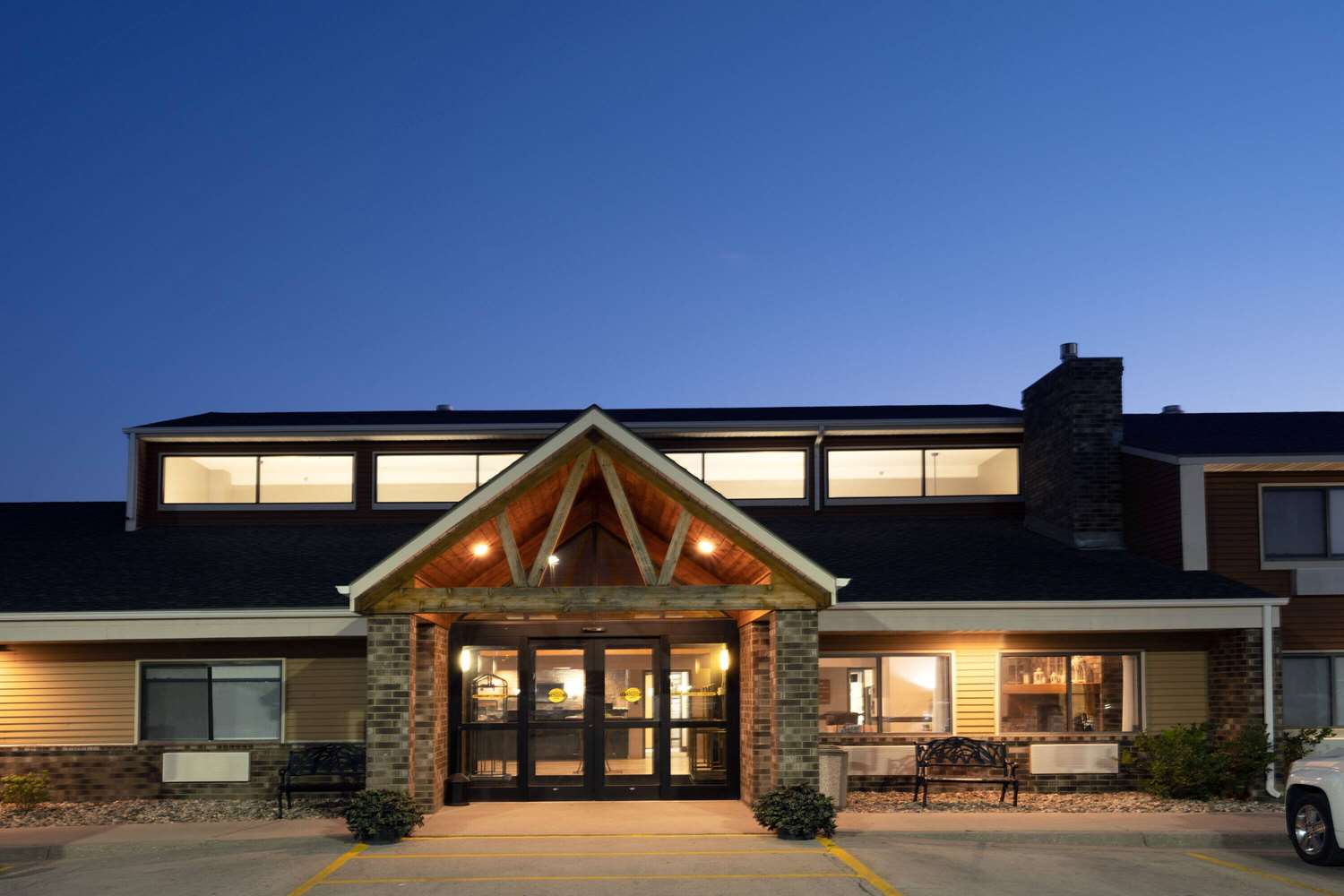 AmericInn by Wyndham Aberdeen Event Center 4/61