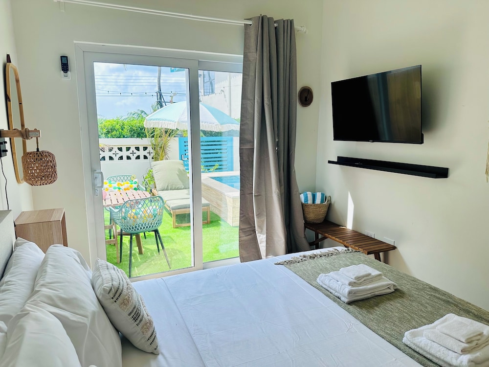 DELUXE, APARTMENT, PRIVATE POOL