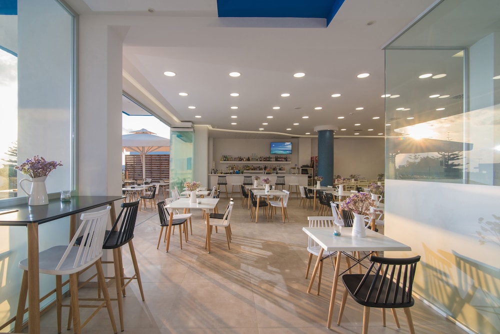 Belvedere Hotel 45/64