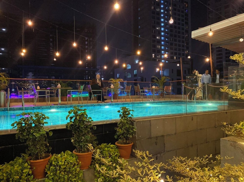 Crowne Plaza Dhaka (Ex Doreen Hotel and Resorts) 6/57