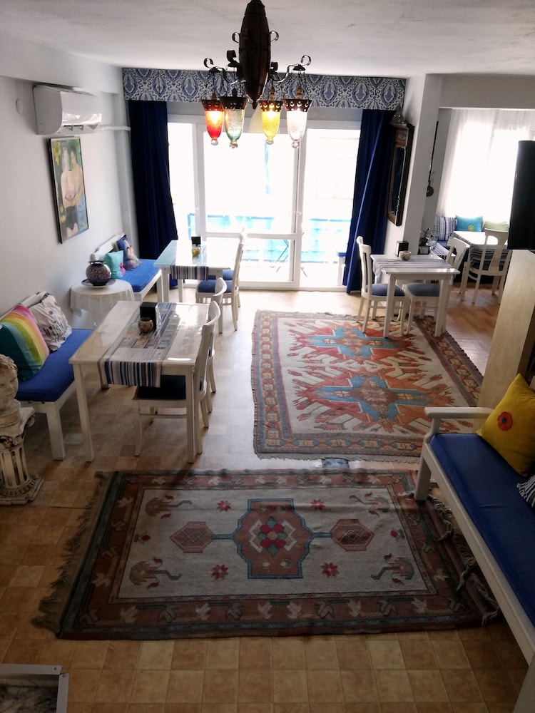 Urkmez Hotel 34/50