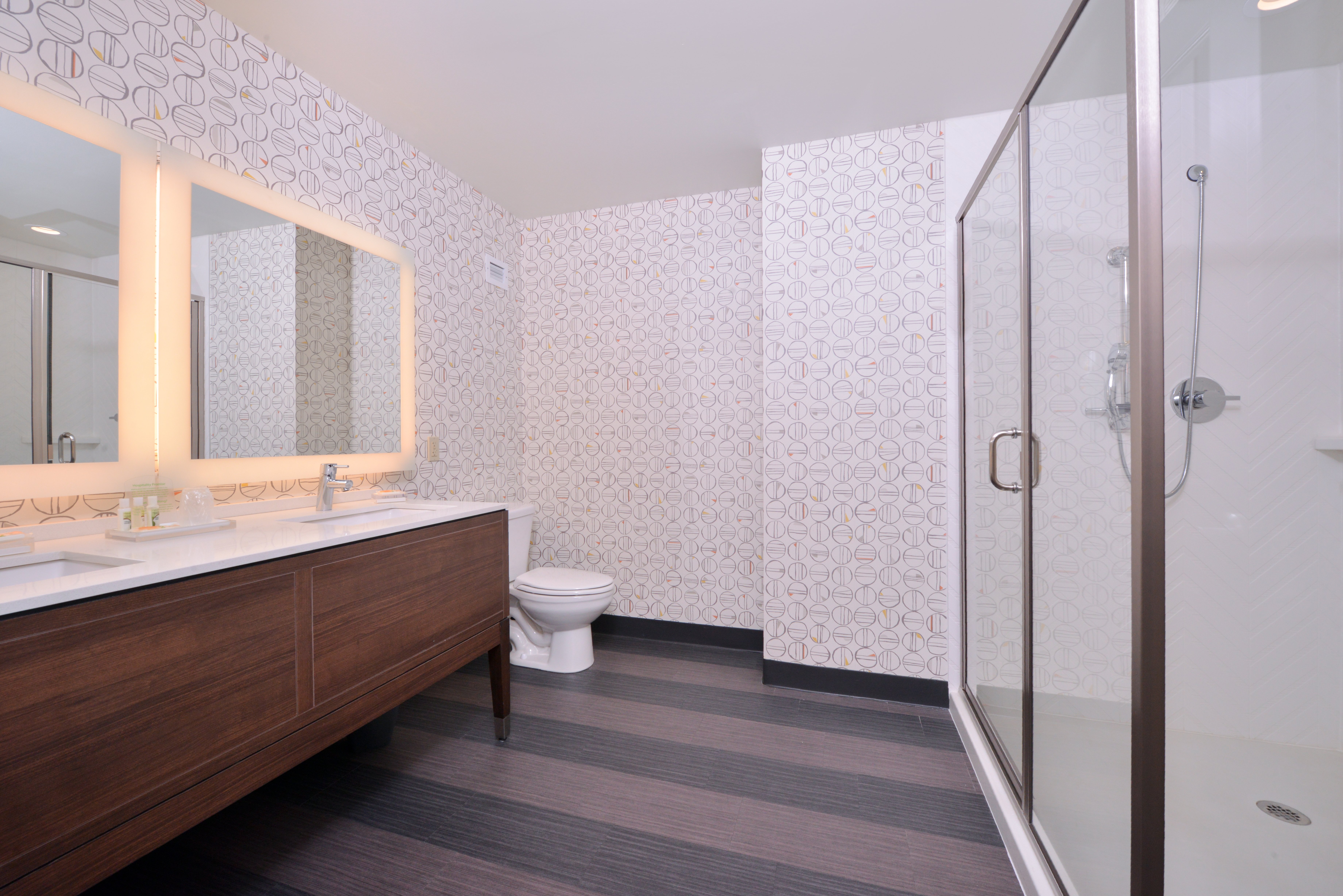 Holiday Inn Kansas City Airport 40/42