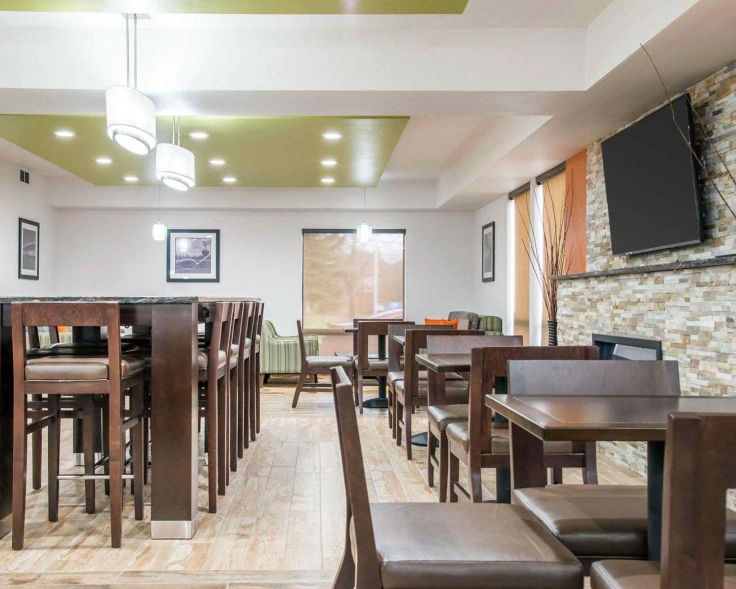 restaurant cafeteria