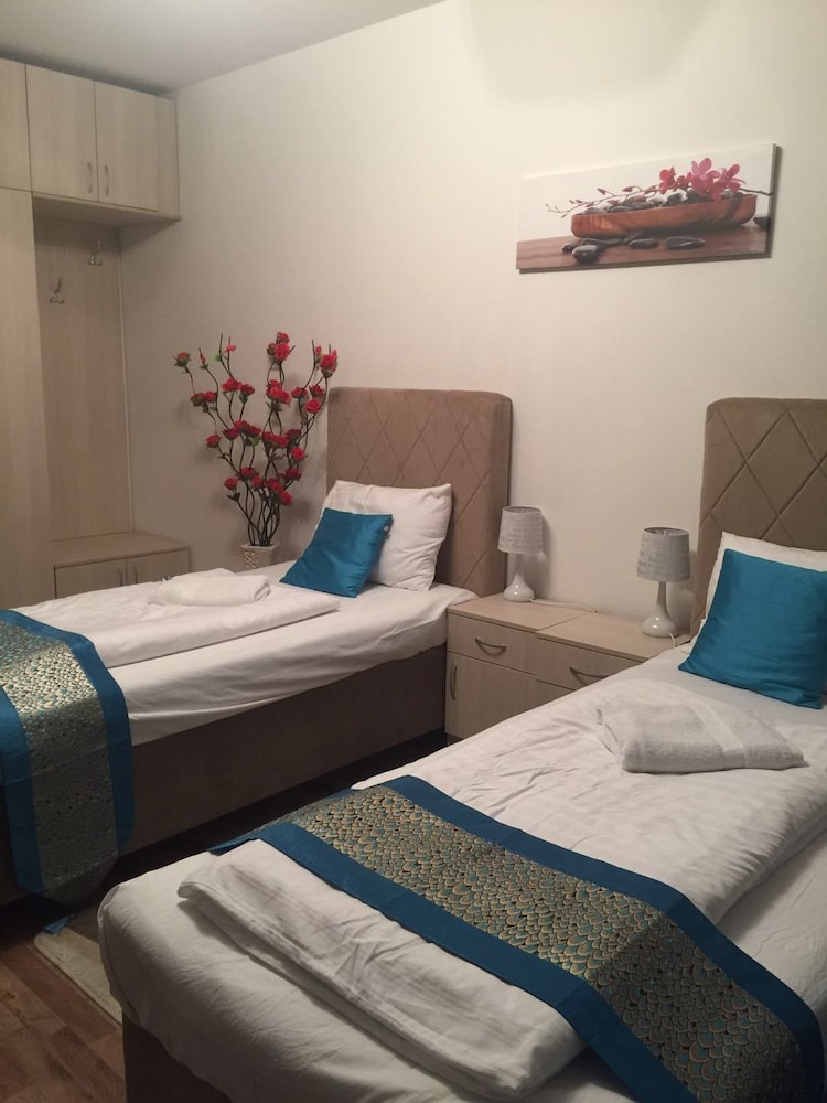Corvin Rose Apartment Hotel 13/46