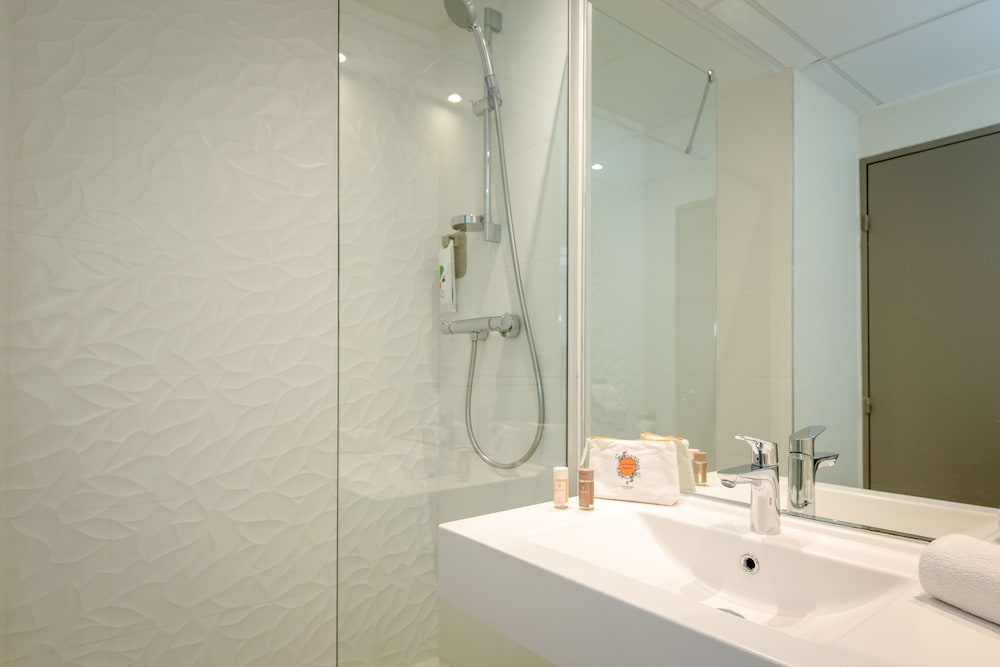 Ibis Styles Cannes Le Cannet 16/67